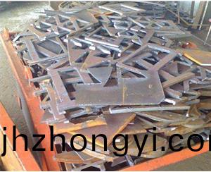 廢(fei)舊鋼(gang)材迴(hui)收(shou)