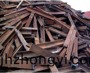 廢(fei)舊鋼材迴收(shou)